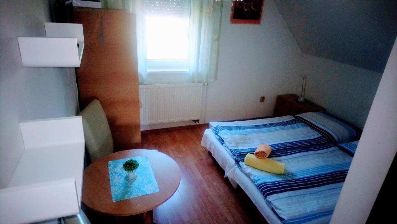Vila Nela Podhájska Extérieur photo